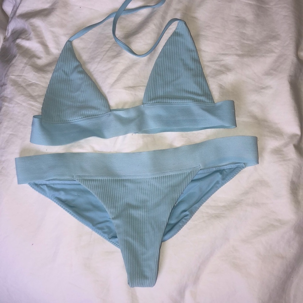 Frankies bikini winnie